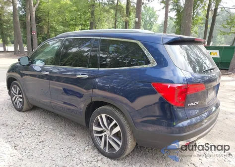 2017 Honda Pilot Touring z USA, uszkodzony, nr VIN 5FNYF5H93HB042354